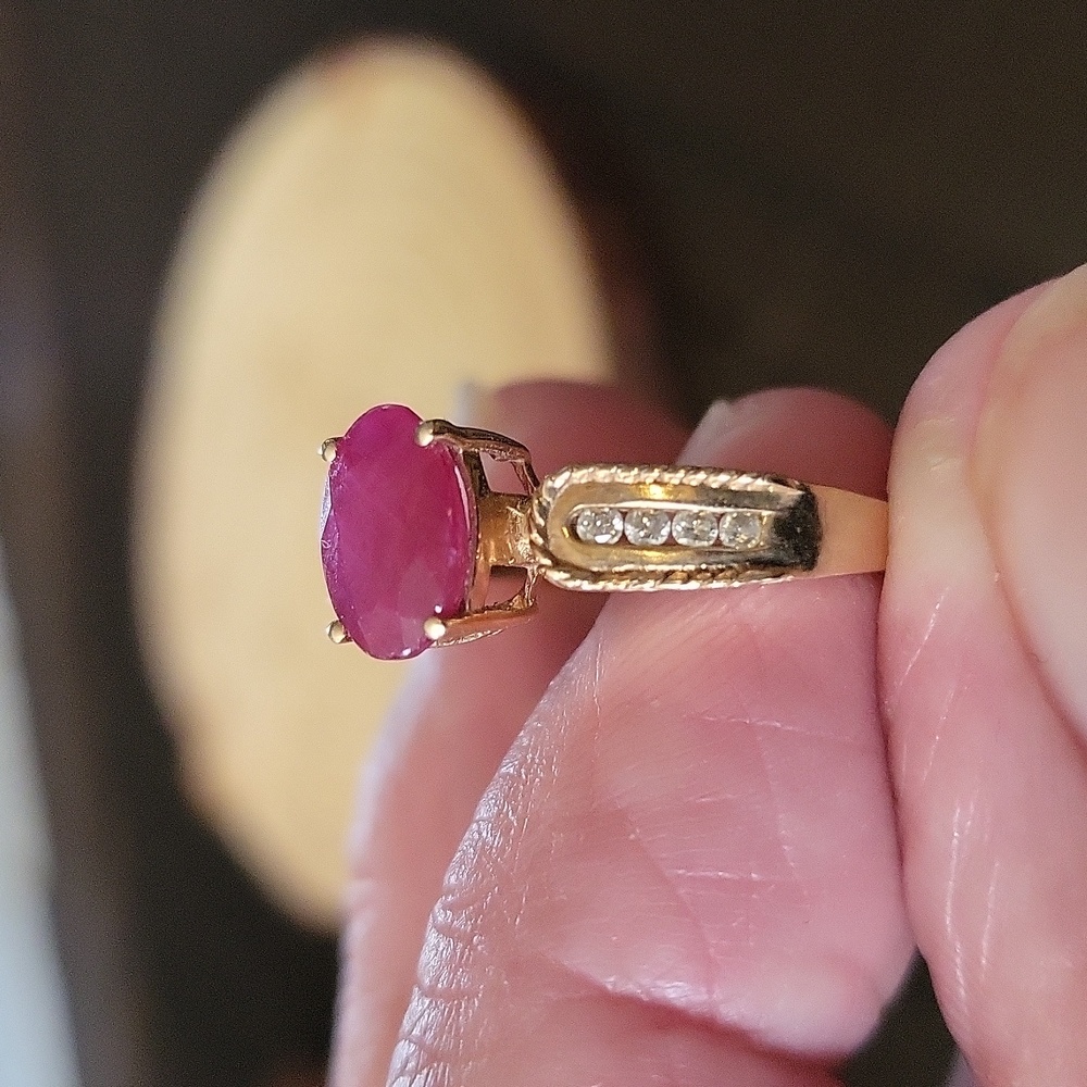 10kt Ruby Ring Size 9 - image 2